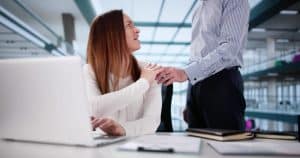 מומחה משפטי להטרדה מינית 